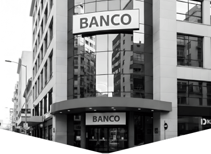 Imagen fachada de un banco para representar ha abogado experto en reclamaciones a bancos en Tenerife